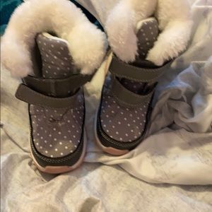 Carter’s Snow boots